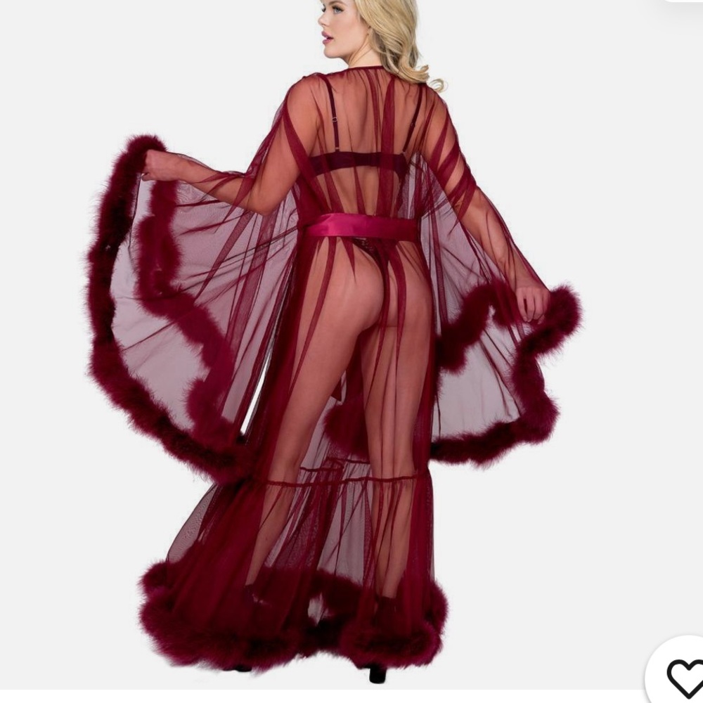 BLACK Fancy sheer feather lined robe in